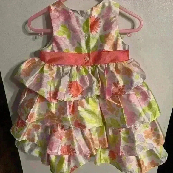 Girls dress size 18 month cute ruffled layered - Picture 3 of 5
